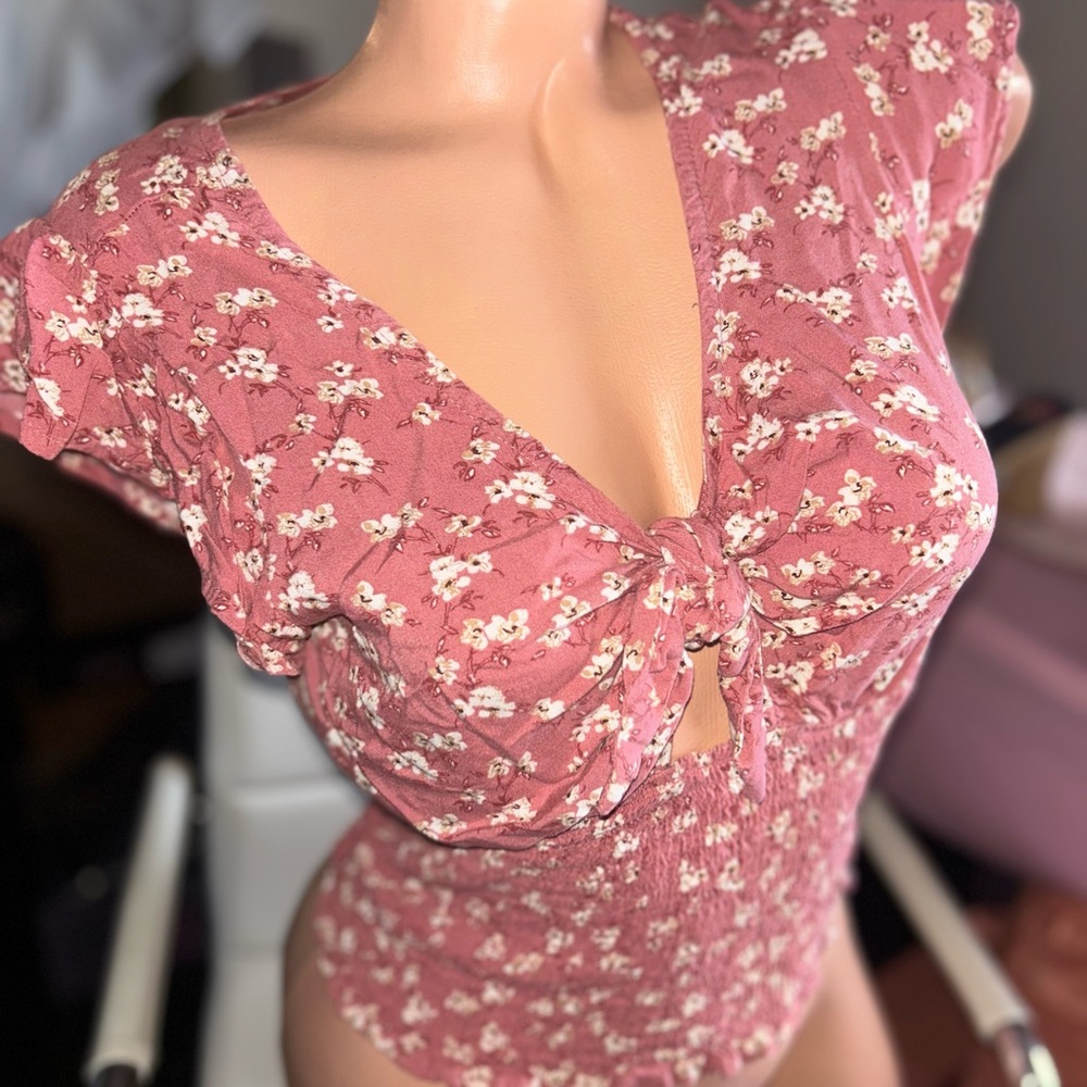 Floral Pink Top ruched tie peep